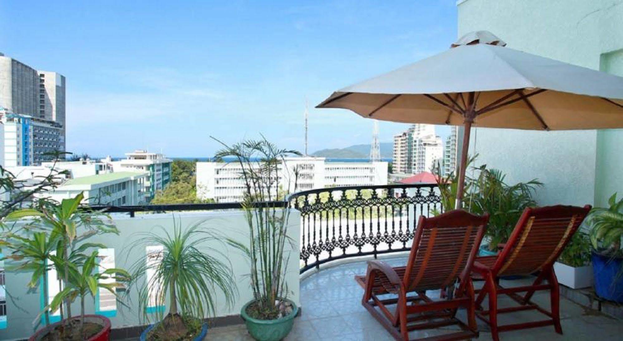 La Suisse Hotel Nha Trang Bagian luar foto