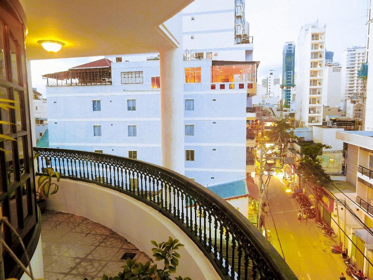 La Suisse Hotel Nha Trang Bagian luar foto